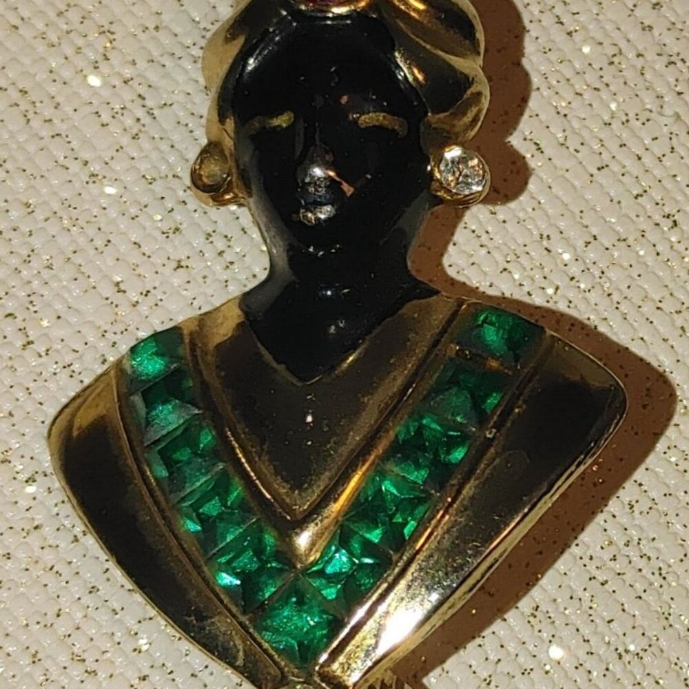 Jolle Rhinestone Genie Brooch 1940s Small Vintage Black Enamel Green Red Stones - Picture 3 of 12